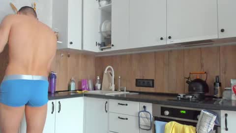 Vincent.  uncut 18cm online show from March 2025 07:35:02 AM