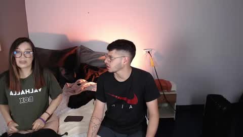 Snapshot of vincentandmia chatting on February 2025 10:18:01 PM Mia and Vincent online show from February 2025 10:18:01 PM
