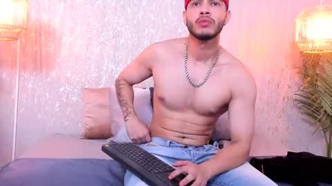 Vincent online show from September 2025 04:47:01 AM