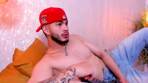 Vincent online show from October 2025 04:44:01 AM