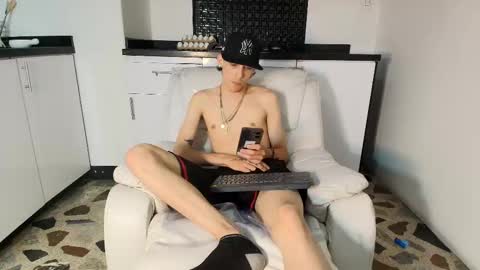 Snapshot of vincenthunter chatting on March 2025 10:05:02 PM Vincent online show from March 2025 10:05:02 PM