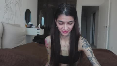 vinkitinkii online show from October 2025 07:08:01 AM