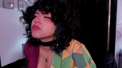 Snapshot of vinksmokee chatting on April 2026 10:31:02 PM Vin online show from April 2026 10:31:02 PM