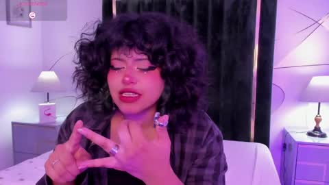 Snapshot of vinksmokee chatting on April 2026 09:09:02 PM Vin online show from April 2026 09:09:02 PM