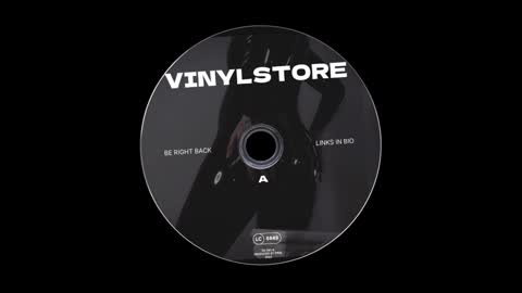Snapshot of vinylstore chatting on January 2025 04:04:01 PM Diva Silvia online show from January 2025 04:04:01 PM