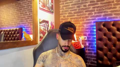 ---Vinzen--- online show from October 2025 06:14:02 AM