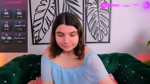 Snapshot of viola__shy chatting on January 2025 09:14:02 PM Viola online show from January 2025 09:14:02 PM