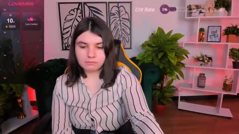 Snapshot of viola__shy chatting on March 2025 12:31:01 AM Viola online show from March 2025 12:31:01 AM