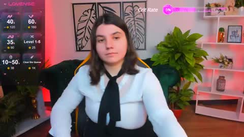 Snapshot of viola__shy chatting on March 2025 09:48:02 PM Viola online show from March 2025 09:48:02 PM