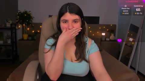 Snapshot of viola__shy chatting on March 2026 09:07:01 PM Viola online show from March 2026 09:07:01 PM