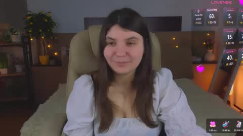 Snapshot of viola__shy chatting on April 2026 09:37:02 PM Viola online show from April 2026 09:37:02 PM