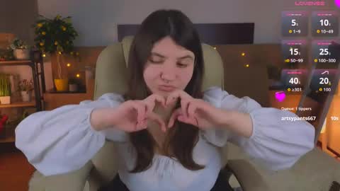 Snapshot of viola__shy chatting on April 2026 10:01:02 PM Viola online show from April 2026 10:01:02 PM
