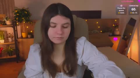 Snapshot of viola__shy chatting on April 2026 08:21:01 PM Viola online show from April 2026 08:21:01 PM