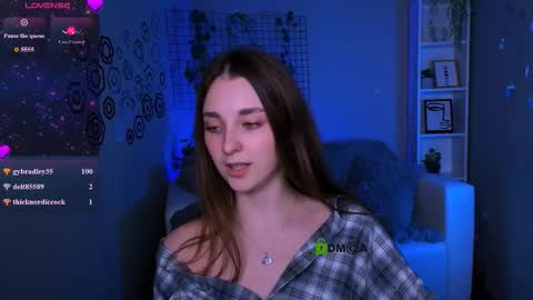 Snapshot of viola_bah chatting on March 2026 04:02:01 PM Vi online show from March 2026 04:02:01 PM