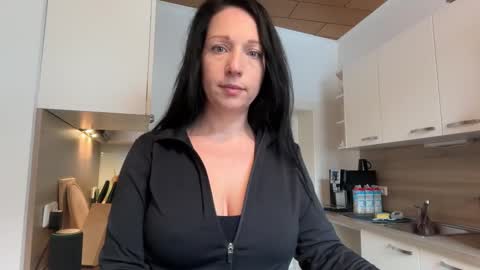 Snapshot of viola_beck chatting on February 2026 12:24:01 PM Vio online show from February 2026 12:24:01 PM