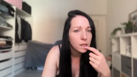 Snapshot of viola_beck chatting on February 2026 10:58:01 AM Vio online show from February 2026 10:58:01 AM