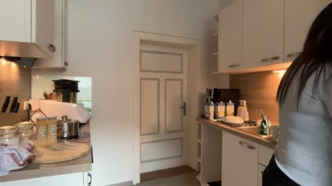 Snapshot of viola_beck chatting on March 2026 10:43:02 AM Vio online show from March 2026 10:43:02 AM