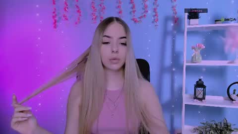 viola_sweet_ online show from June 2026 08:16:02 AM