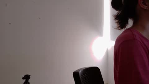 Violet online show from December 2025 06:37:02 PM