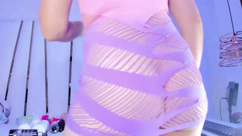 Snapshot of violeet_gray chatting on October 2025 10:28:02 AM violeet_gray online show from October 2025 10:28:02 AM