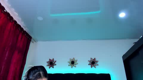 Snapshot of violeet_miller chatting on December 2024 10:26:02 PM online show from December 2024 10:26:02 PM