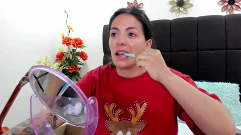Snapshot of violeet_miller chatting on September 2025 04:51:02 PM online show from September 2025 04:51:02 PM