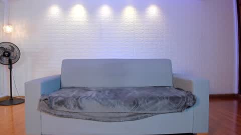 Snapshot of violeet_scott chatting on January 2025 04:43:02 PM Violett Everyday From 0530 to 1430 Col Time online show from January 2025 04:43:02 PM