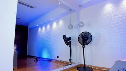 Snapshot of violeet_scott chatting on January 2025 01:43:01 PM Violett Everyday From 0530 to 1430 Col Time online show from January 2025 01:43:01 PM