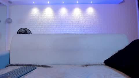 Snapshot of violeet_scott chatting on February 2025 04:56:02 PM Violett Everyday From 0530 to 1430 Col Time online show from February 2025 04:56:02 PM