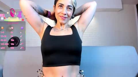 Snapshot of violeet_scott chatting on March 2025 10:51:01 AM Violett Everyday From 0530 to 1430 Col Time online show from March 2025 10:51:01 AM