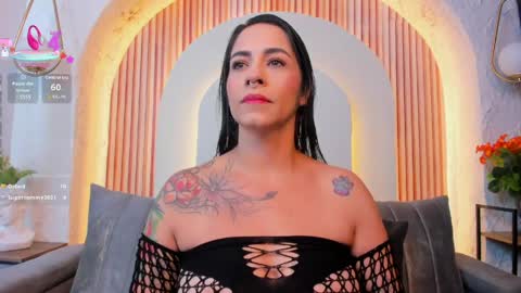 Violette online show from May 2026 10:01:02 AM