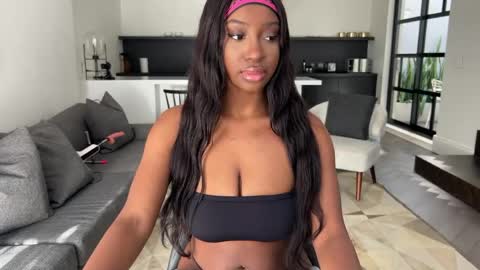Fantasy Black Girl online show from May 2026 01:49:01 PM