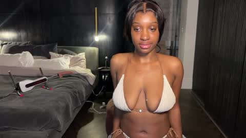 Fantasy Black Girl online show from May 2026 03:07:02 PM
