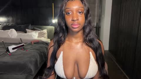 Fantasy Black Girl online show from May 2026 04:04:02 PM