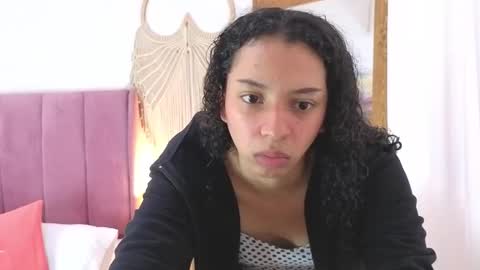 violet__15 online show from February 2026 12:04:02 PM
