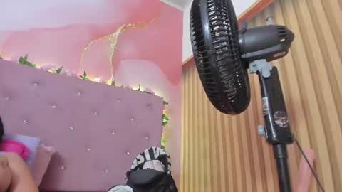 violet__taylor_ online show from June 2026 09:14:01 AM