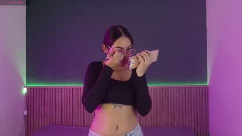 violet_and_dylan online show from February 2026 01:16:01 PM