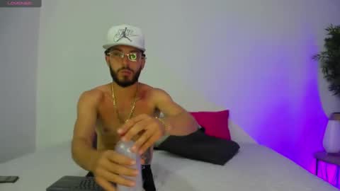 Violet and Paul online show from September 2025 03:09:02 AM