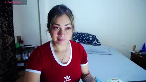 violet_bosh1 online show from June 2026 07:46:01 PM