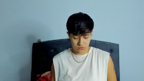 Violet and Casper online show from January 2025 09:46:01 AM