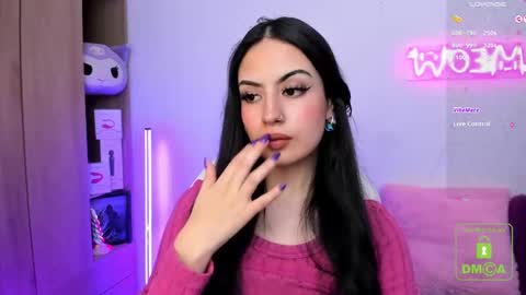 Snapshot of violet_catt chatting on February 2025 09:41:02 PM Violeta online show from February 2025 09:41:02 PM