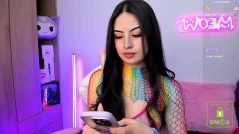 Snapshot of violet_catt chatting on February 2025 05:11:02 PM Violeta online show from February 2025 05:11:02 PM
