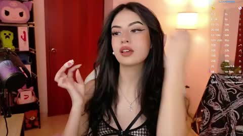 Snapshot of violet_catt chatting on April 2026 05:15:02 PM Violeta online show from April 2026 05:15:02 PM