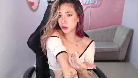 violet online show from December 2024 10:41:01 PM