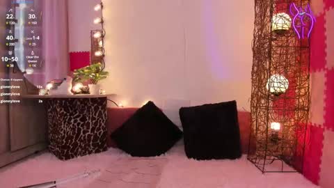 violet online show from January 2025 08:31:02 PM