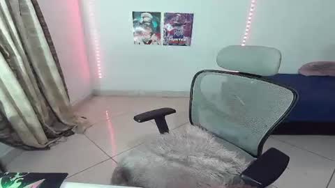 Snapshot of violet_hentai01 chatting on June 2026 01:18:01 AM Violete Hentai01 online show from June 2026 01:18:01 AM