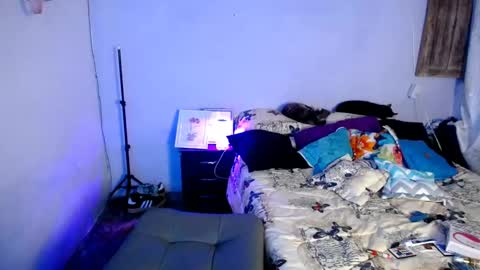 Snapshot of violet_hyuga chatting on February 2025 07:34:02 AM violet_hyuga online show from February 2025 07:34:02 AM