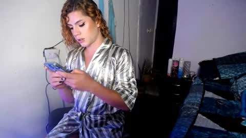 Snapshot of violet_hyuga chatting on September 2025 03:52:02 AM violet_hyuga online show from September 2025 03:52:02 AM