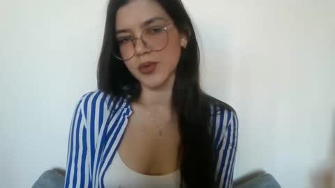 violet_moon999 online show from March 2026 02:16:01 PM