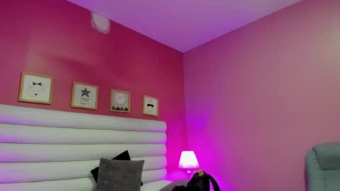 violet_sinclair online show from April 2026 11:23:02 AM